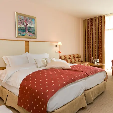 Hotel Apollo *